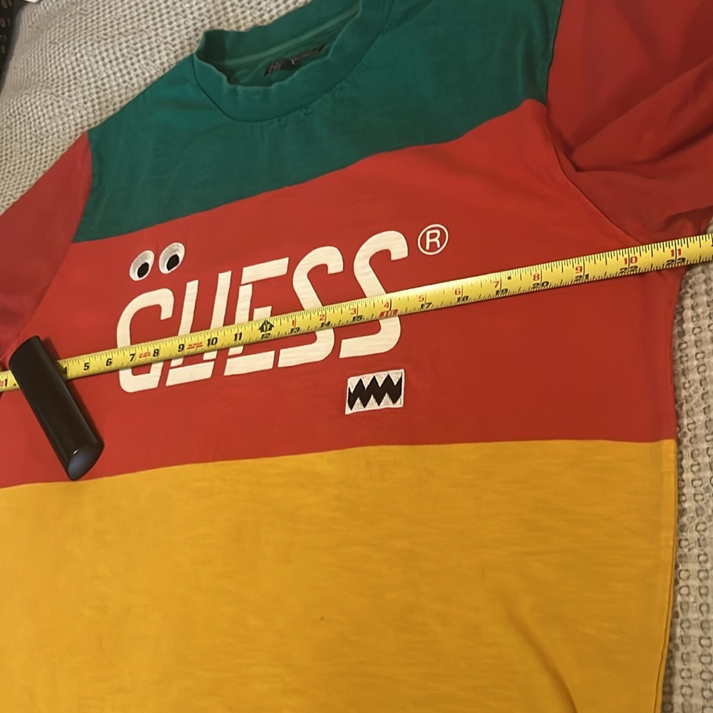 Guess J Balvin Retro Colorblock Distressed Red Green Gold Yellow Mens T Shirt L - Picture 5 of 8